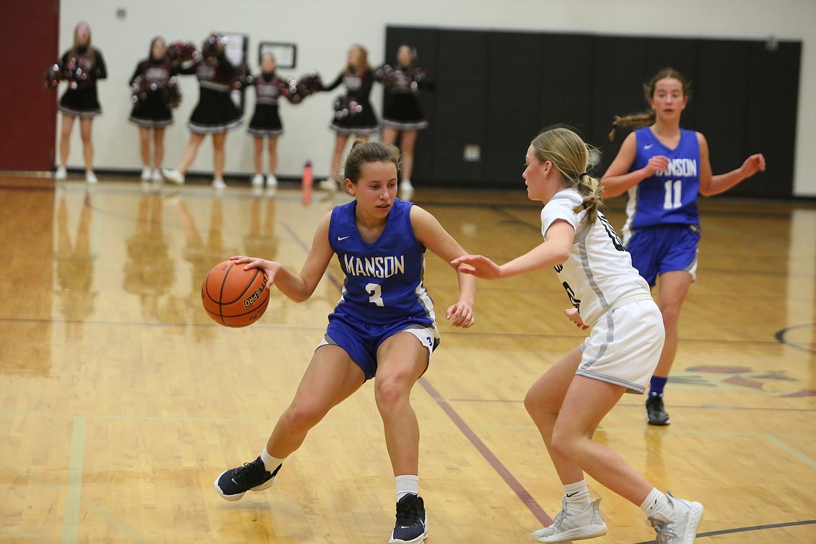 The Warriors dominated defensively against Manson on Tuesday night, limiting the Trojans to 15 points and excelling in transition.