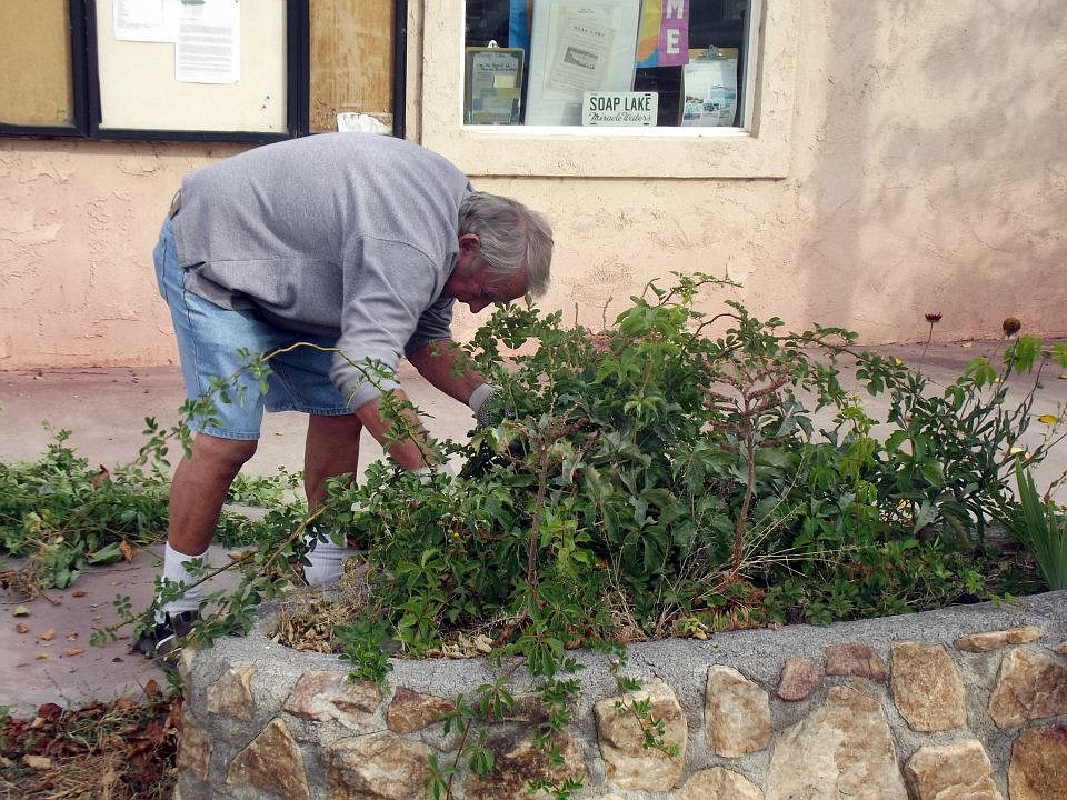 Wayne Hovde was described as having a strong spirit of volunteerism – one that spanned not only his time as mayor of Soap Lake but his whole life.