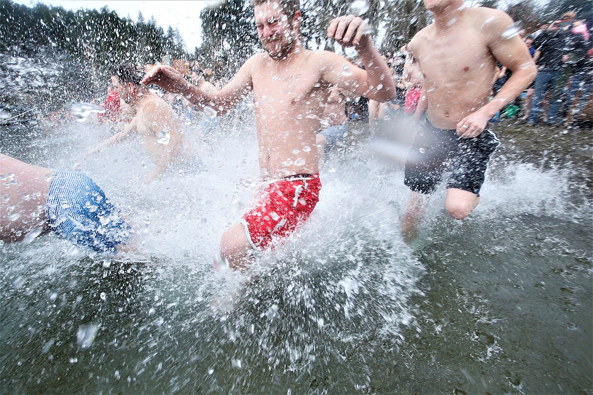 Polar plungers play it cool Coeur d'Alene Press