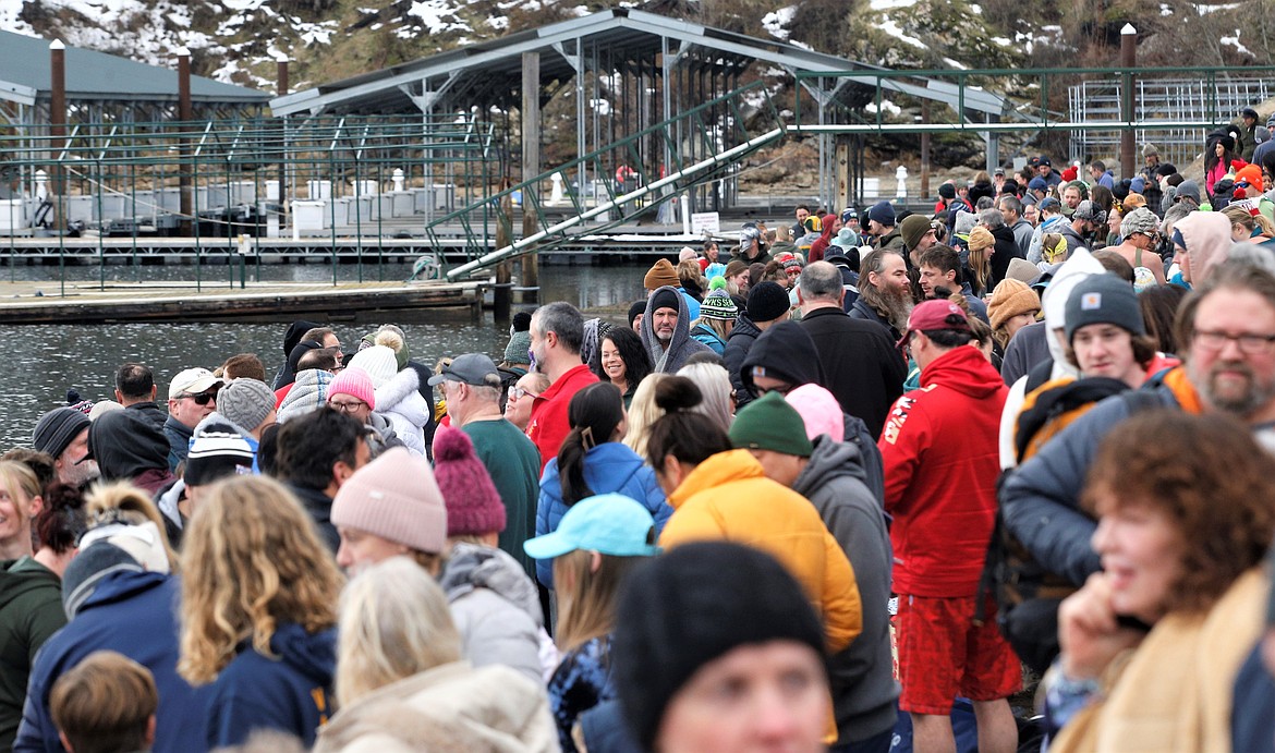 Polar plungers play it cool Coeur d'Alene Press