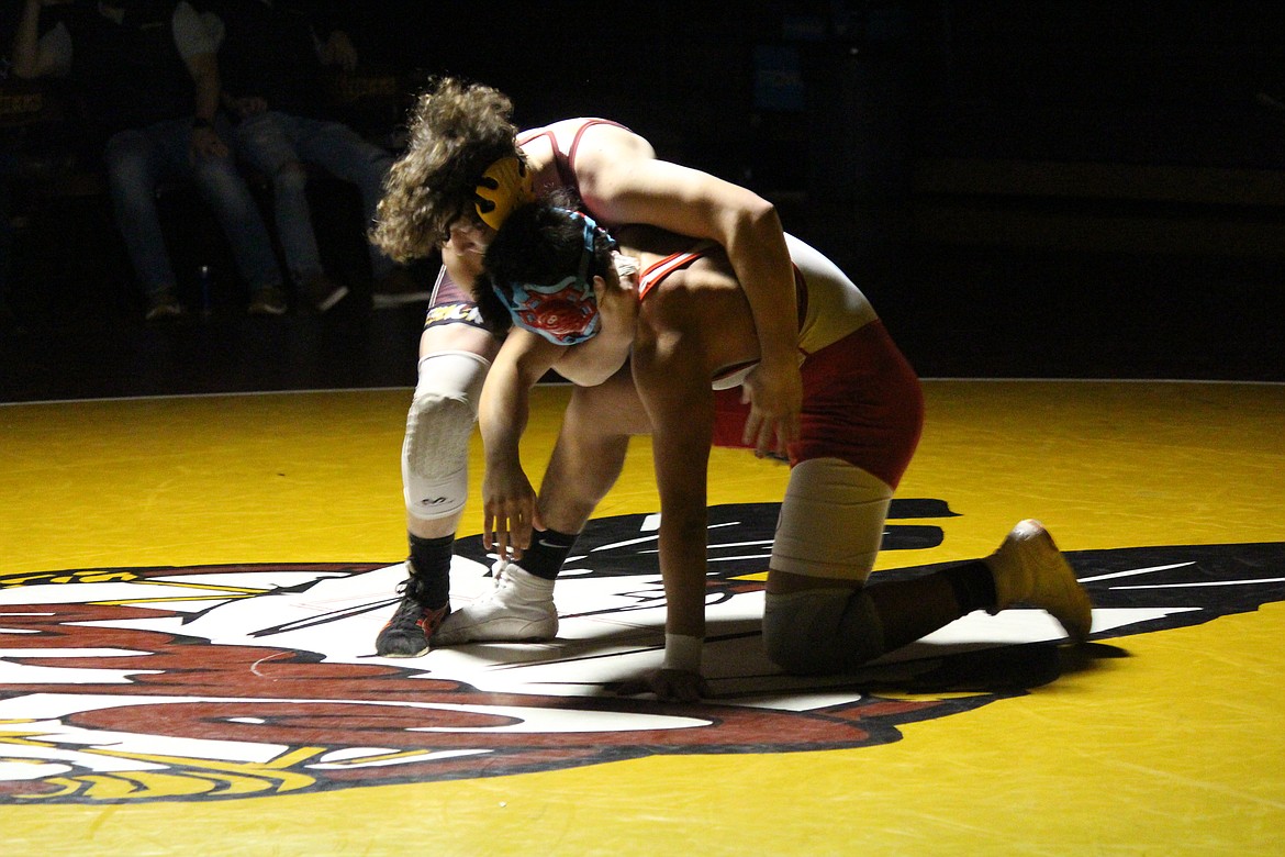 Moffat County boys wrestling masters Maverick Duals; girls team sees  first-ever tourney