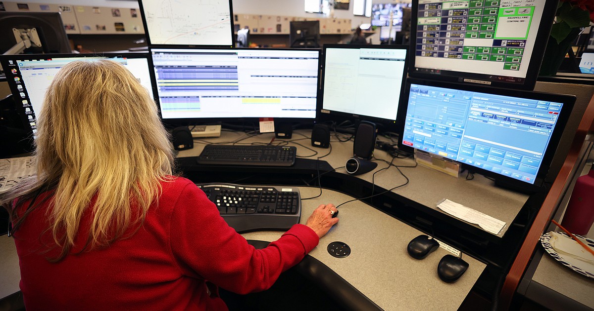 911 dispatchers struggle with burnout amid staff shortage, warn it ...