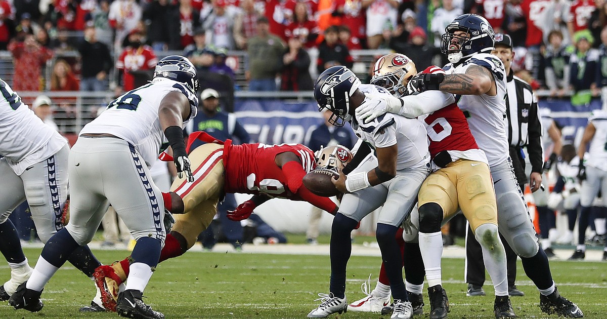 Seahawks collapse in 2nd half of playoff loss to 49ers - The Columbian