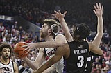 Smith scores 27 points, No. 8 Gonzaga routs Portland 115-75