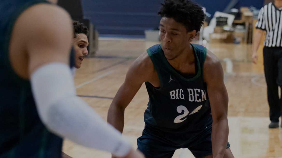 D.J. Frye, right, led the Vikings in scoring with 14 points in Wednesday's loss to Columbia Basin College.