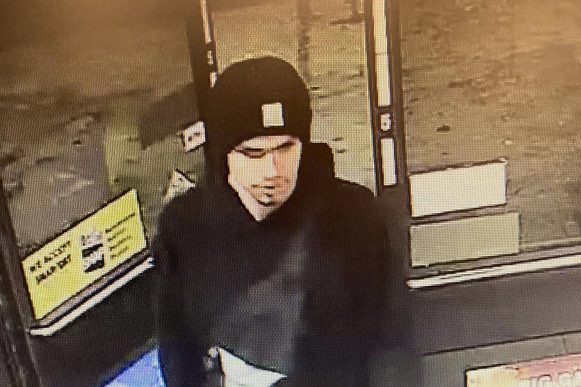 Suspect Sought After 3 Killed In Convenience Store Shooting Coeur Dalene Press 5461