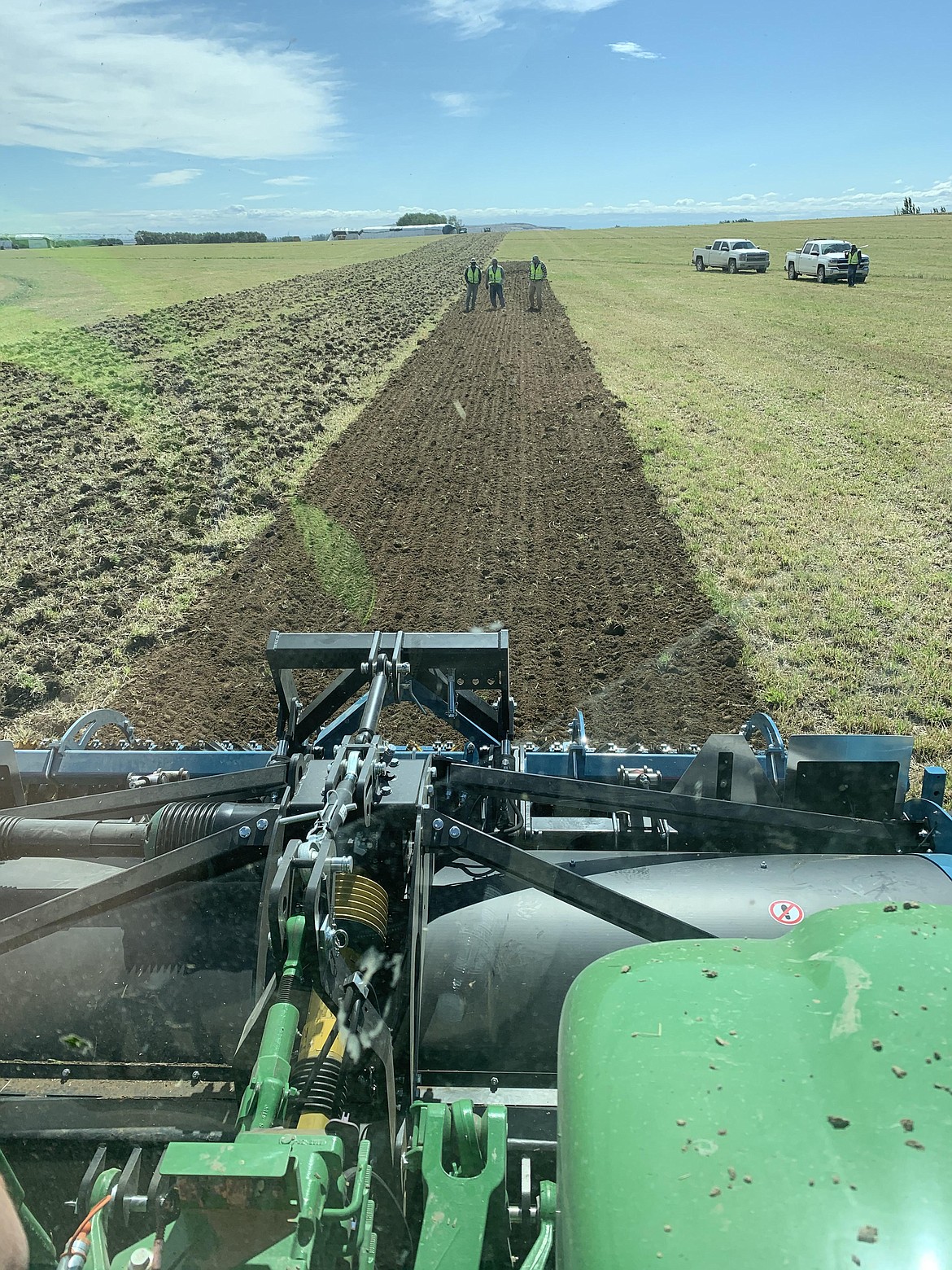 The Imants rotary spader tilled this field near Paterson, Washington in a single pass, accomplishing what would have taken two or three passes for conventional equipment.