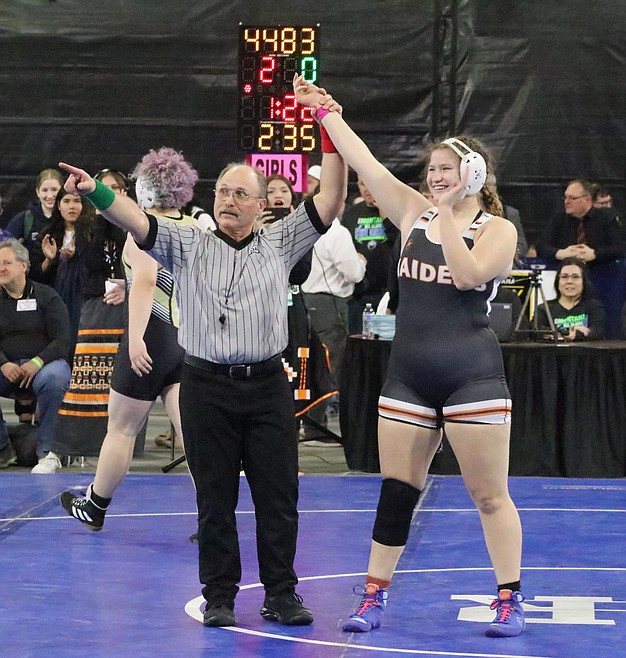 Royal girls wrestler wins state title, Othello boys team takes