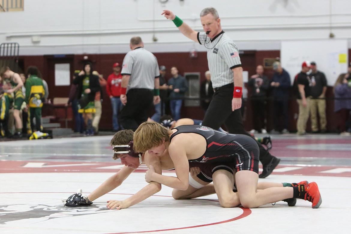 Almira/Coulee-Hartline eighth-grader Porter Wood, foreground, placed fifth at Saturday’s 2B/1B Region 3 tournament in Reardan.