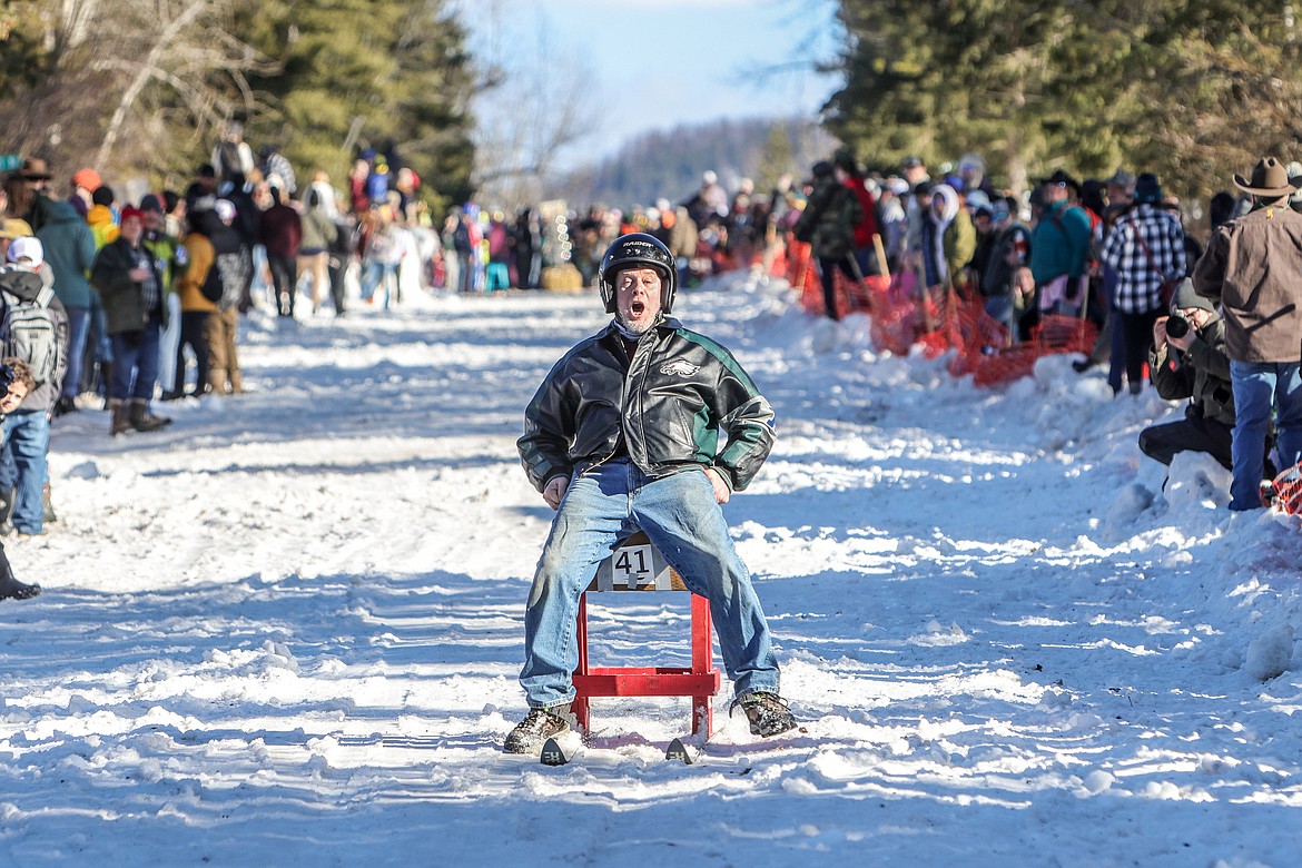 An Eagles fan screams through the finish of the Bar Stool Race on Saturday. (JP Edge photo)