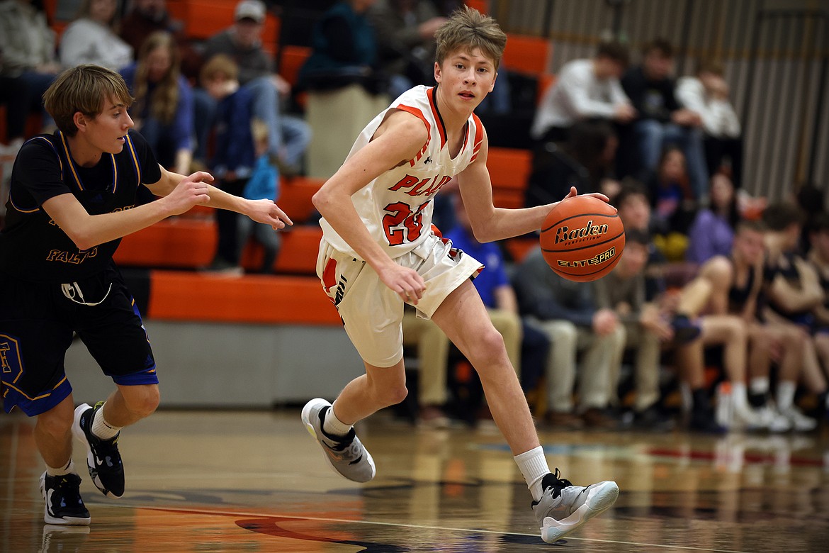 Plains takes on Thompson Falls at the Western 7B District Tournament. (Jeremy Weber/Bigfork Eagle)