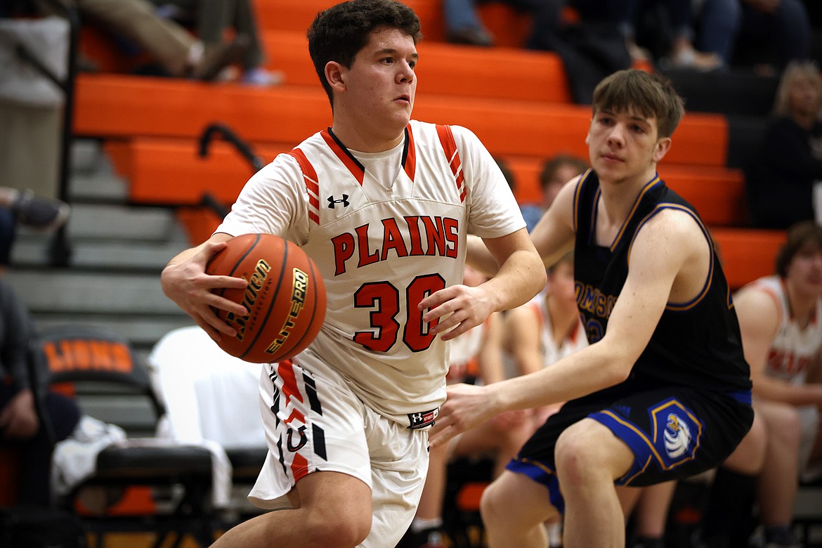 Plains takes on Thompson Falls at the Western 7B District Tournament. (Jeremy Weber/Bigfork Eagle)