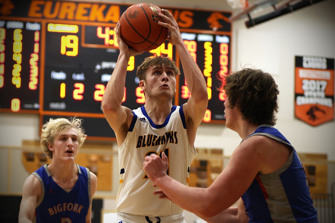 The Thompson Falls boys take on Bigfork in the 7B District tournament in Eureka. (Jeremy Weber/Bigfork Eagle)