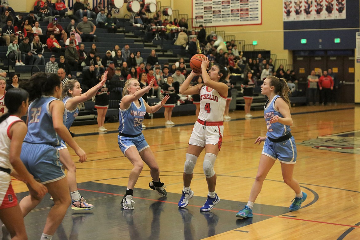 Othello senior Annalee Coronado (4) scored a team-high 19 points in Othello’s 45-39 win over Mark Morris on Friday night, scoring nine points in the fourth quarter to help the Huskies pull away with the win.