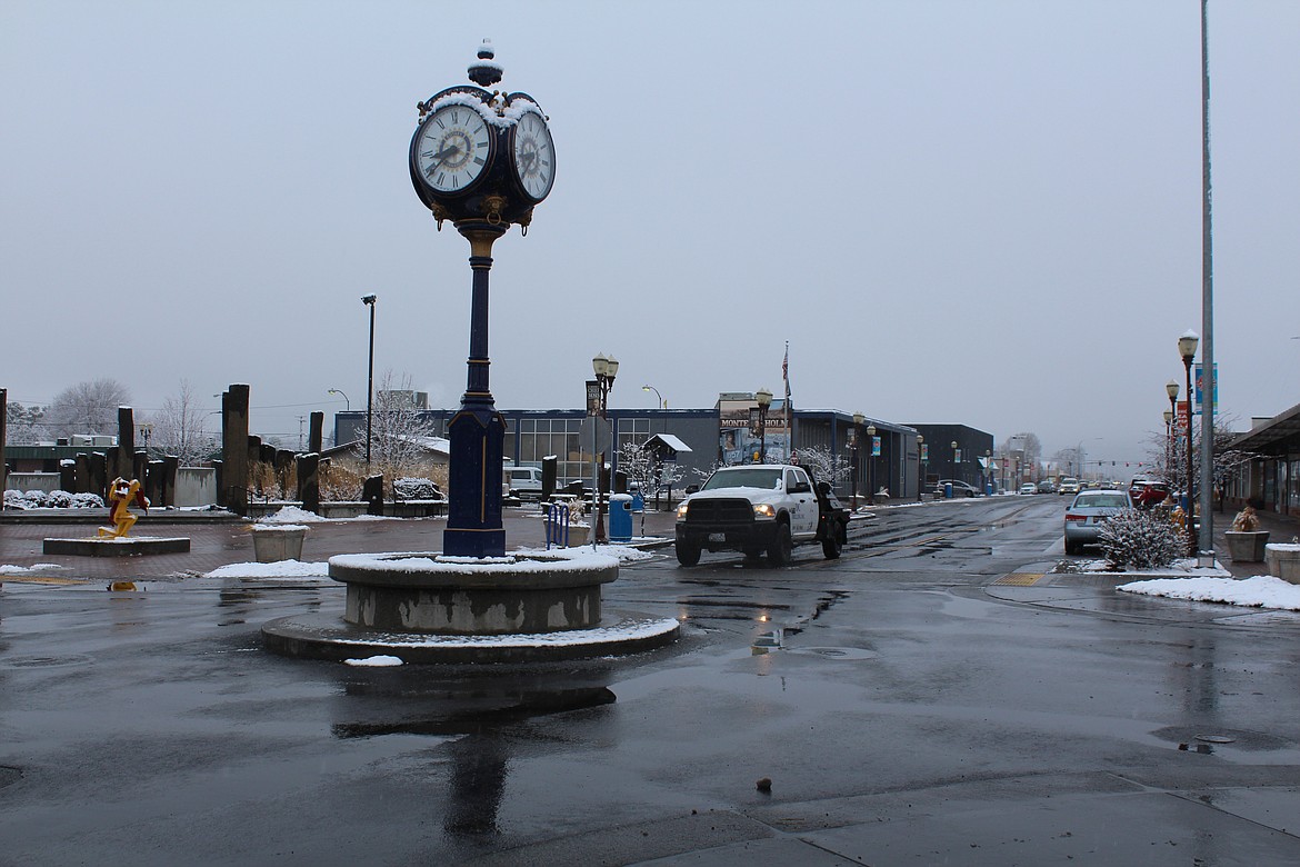 Columbia Basin commuters were greeted with a little snow Monday morning.