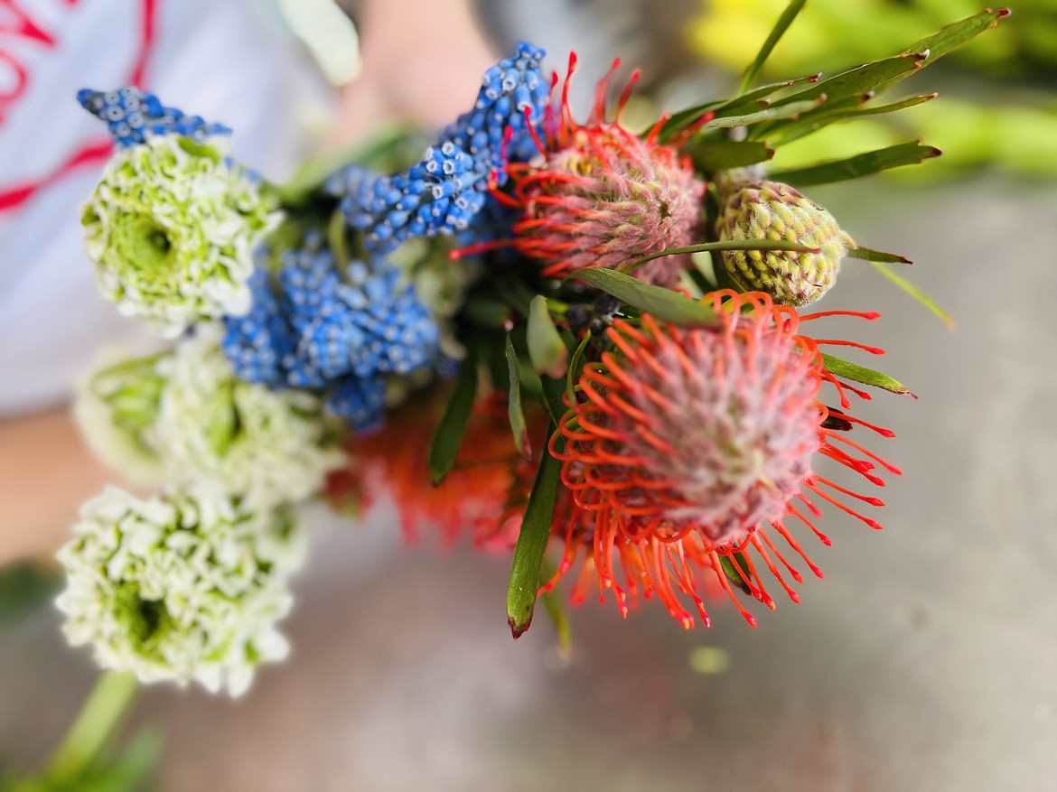 You like flowers? Sarah Murphy has the flowers and the colors to make a breathtaking bouquet. Whether you want pincushion protea, muscari or pom pom ranunculus, she has it all.