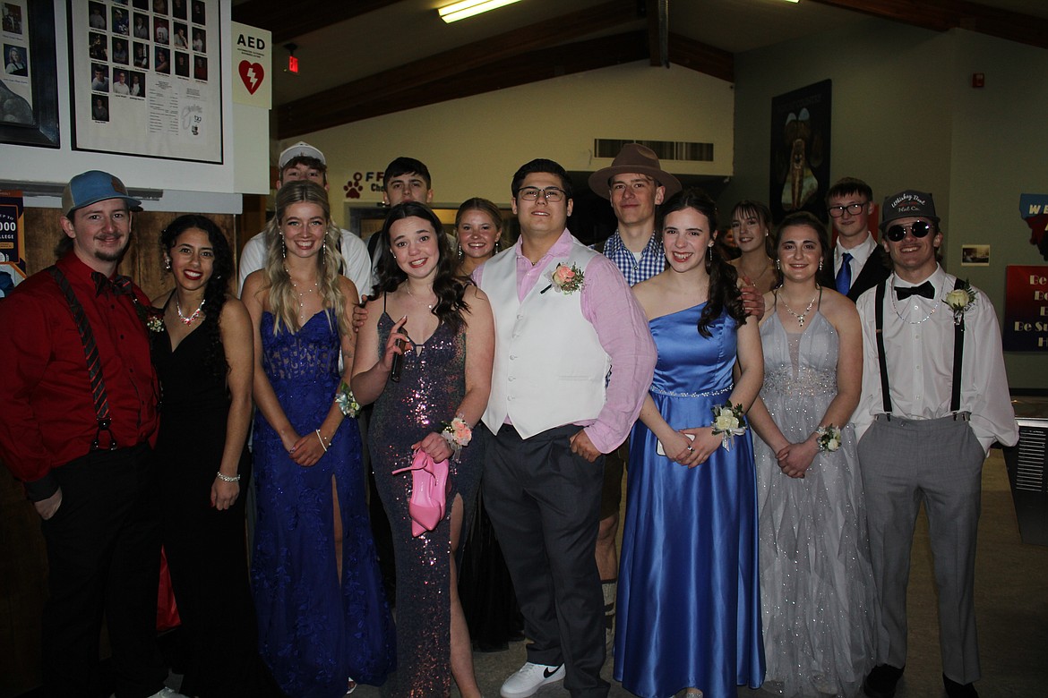 Students gather for a group photo at the Superior High School prom. (Angie Hopwood photo)