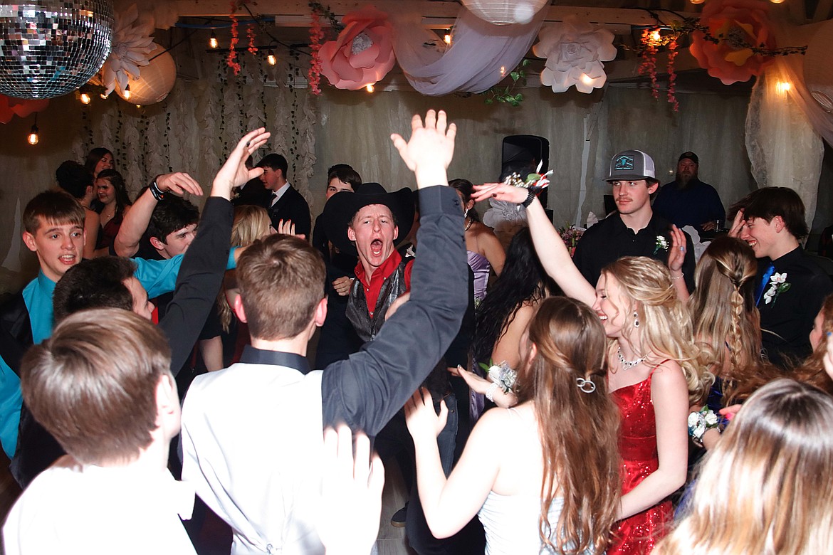 PHOTOS Plains High School prom Valley Press/Mineral Independent
