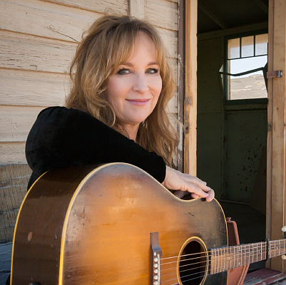 Gretchen Peters