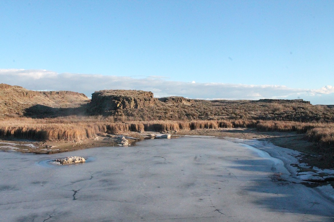 Mallard Lake, just west of Soda Lake, is one of the myriad Seep Lakes south of Potholes Reservoir that offers good fishing to those who are willing to go a little off the beaten path.