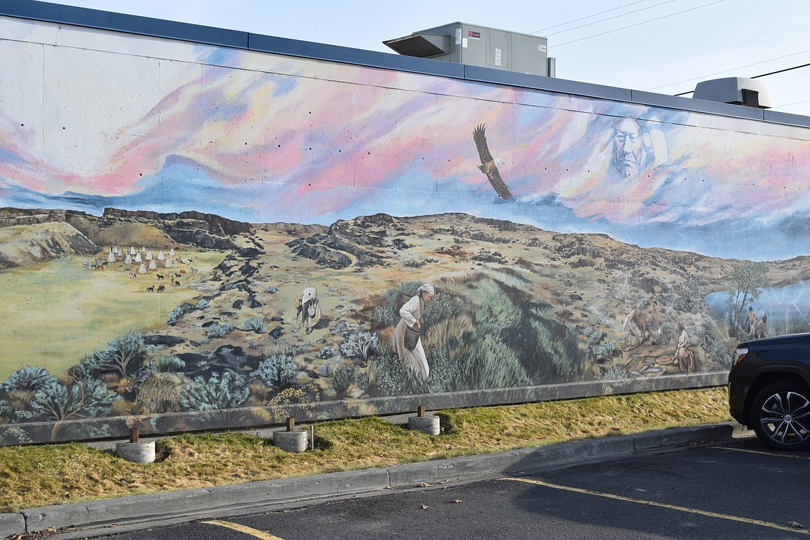More details of Sinkiuse-Columbia daily life from the mural “Man of Peace.”