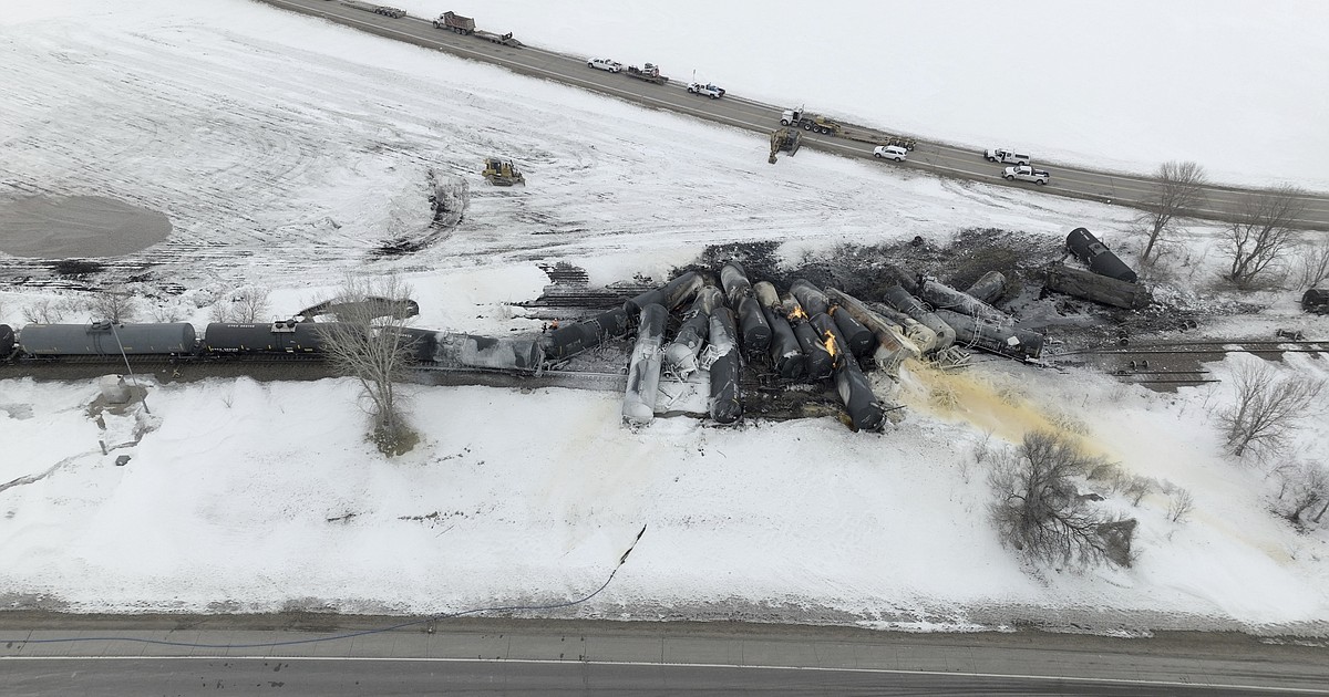 Fiery derailments renew Americans' focus on railroad safety - Vimarsana News