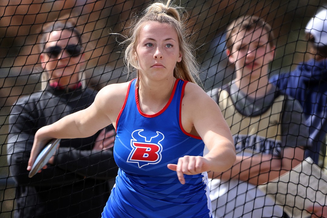 Scout Nadeau in the discus