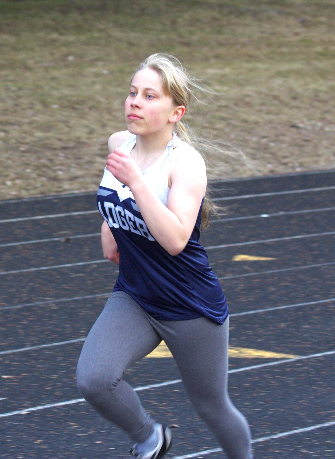 Paige Sartell competes in the 800m on April 13.