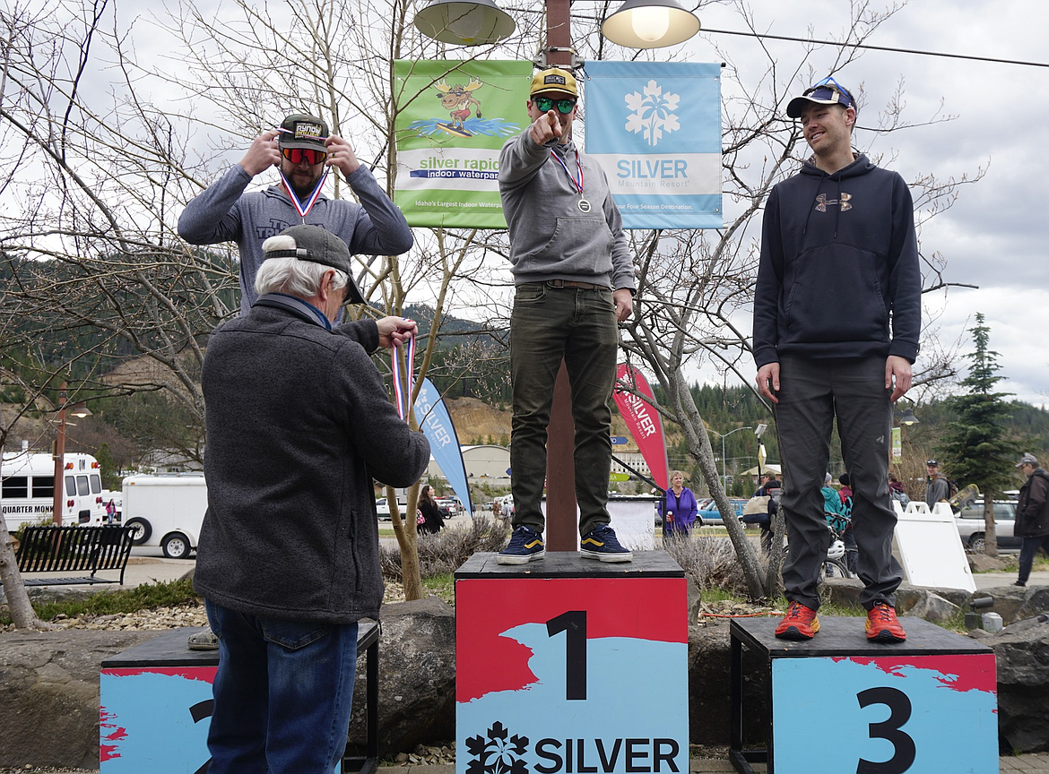 Kellogg man Scott Albrethsen (center pointing) won the Men's 28-34 age division at Leadman 2023.