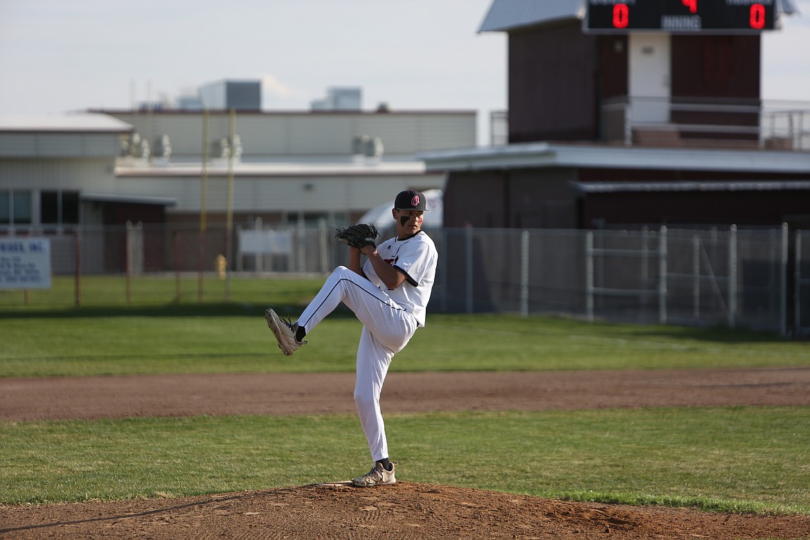 The Othello Huskies improved to 12-6 after sweeping through last week’s three games, including winning both games of Saturday’s doubleheader against Grandview.