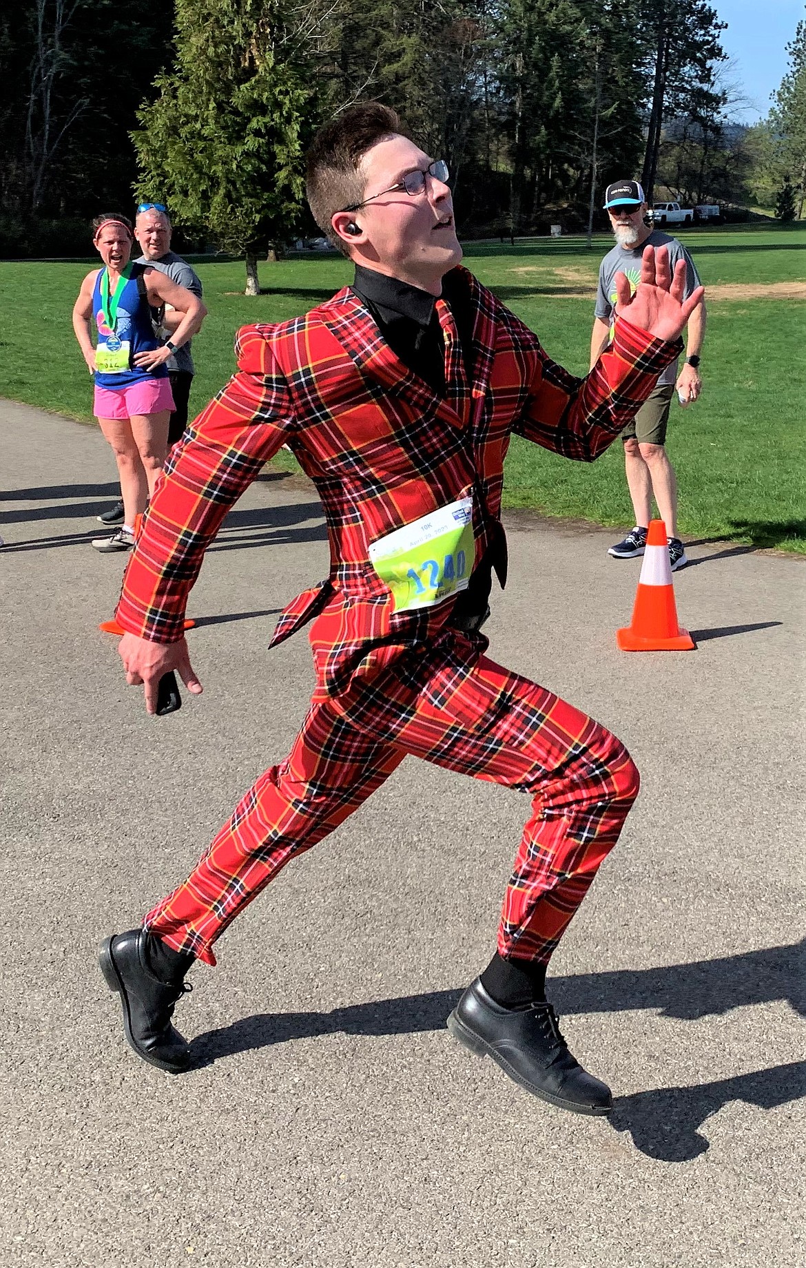 John Mark Porter sprints to the Spring Dash finish line.