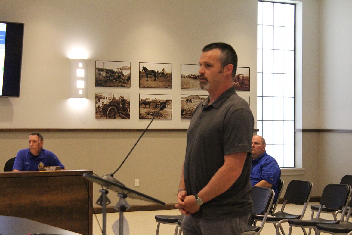 Troy Bishop, ALSC Architects, Spokane, talks with the Quincy City Council Tuesday about the “Q-Plex,” the proposed indoor recreation facility.