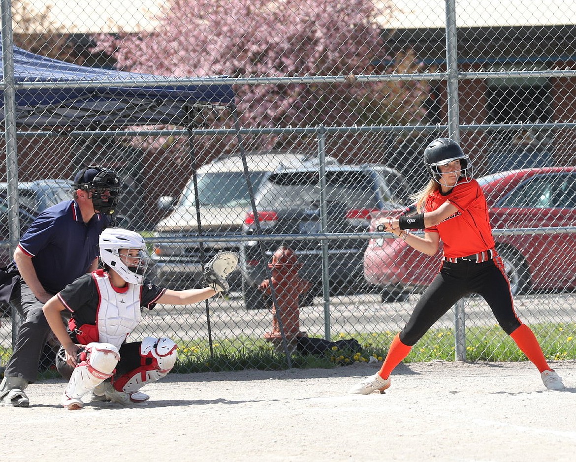 Lake County softball teams mostly fare well in busy week Lake County