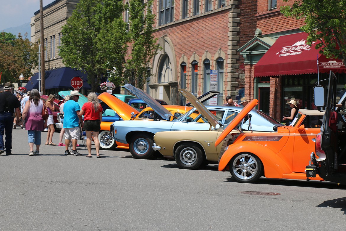 Sunshine and classic cars brought out the crowds to Saturday's Lost in the '50s car show.