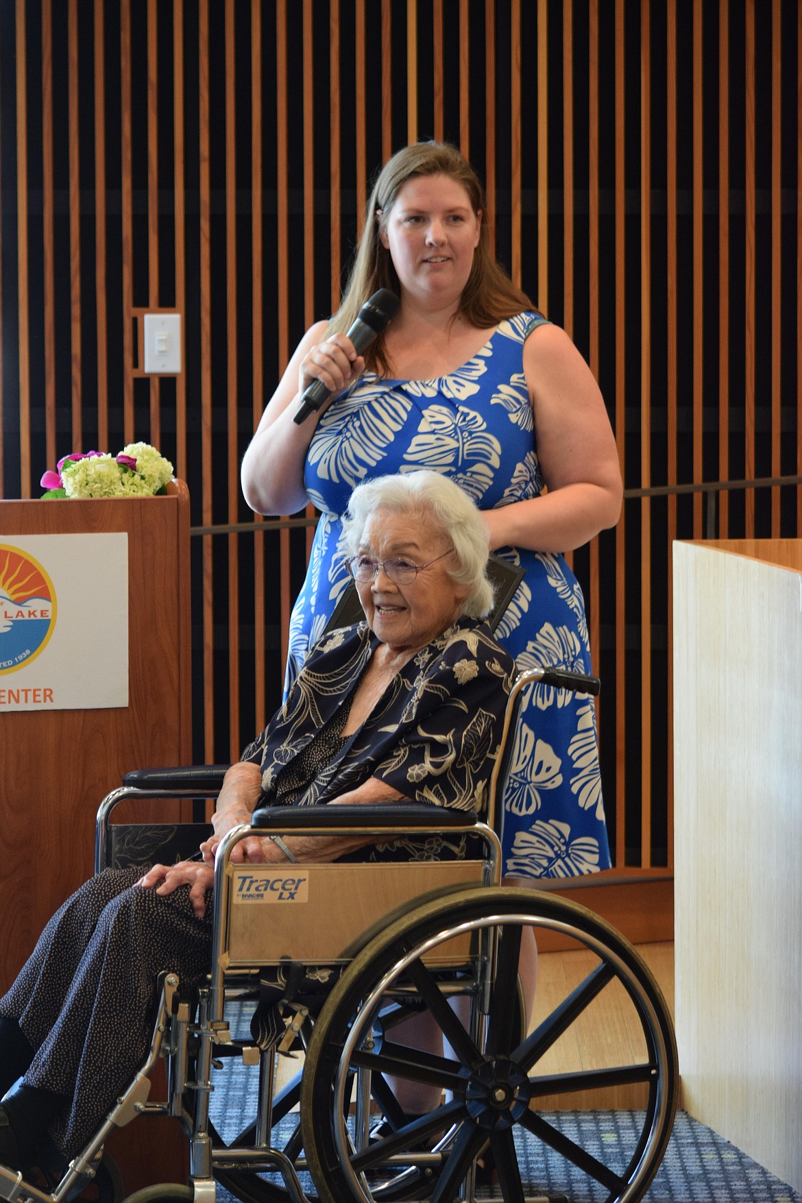 Stephanie Massart, standing, the regent of the Karneetsa Chapter of the National Society of the Daughters of the American Revolution, introduces Miyo Koba at the Moses Lake City Council meeting on Tuesday. The society honored Koba, who owned and operated Frank’s Market with her late husband, Tuesday with a special award for women in history while Mayor Don Myer presented Koba with the key to the city.