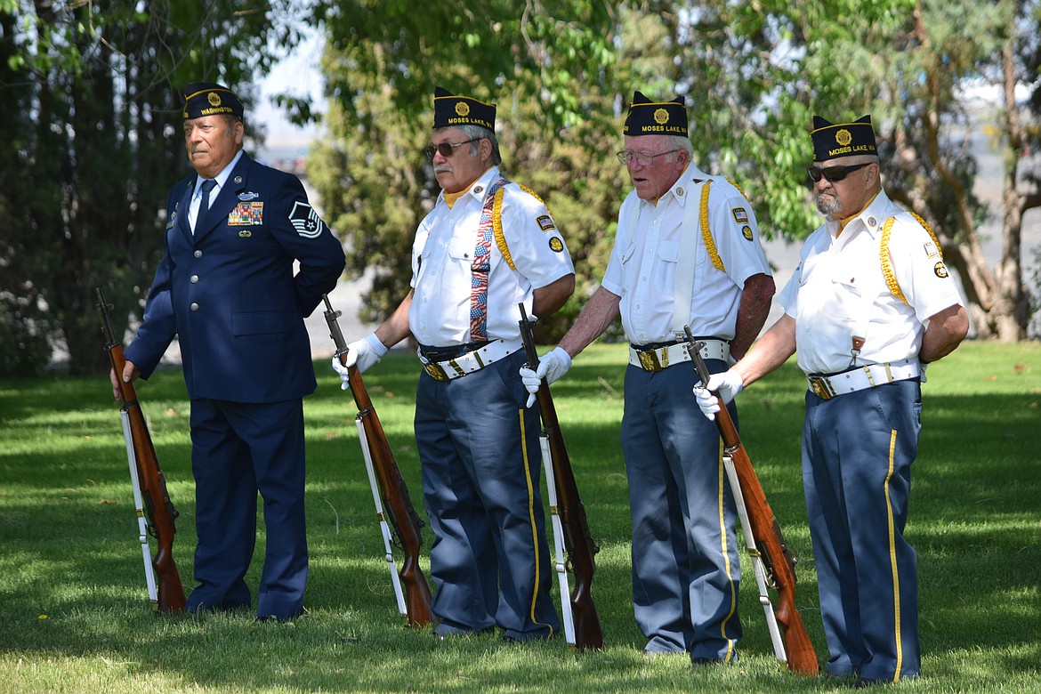 Members of the American Legion honor guard at the memorial service for the 87 servicemen who died in an airplane crash at Larson Air Force Base in December 1952.