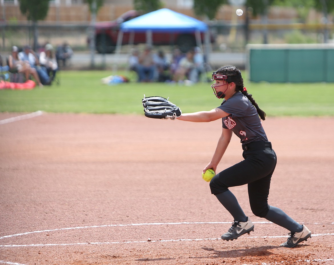 ACH eighth-grader Grace Okamoto pitches against Sunnyside Christian in the 1B consolation semifinals.