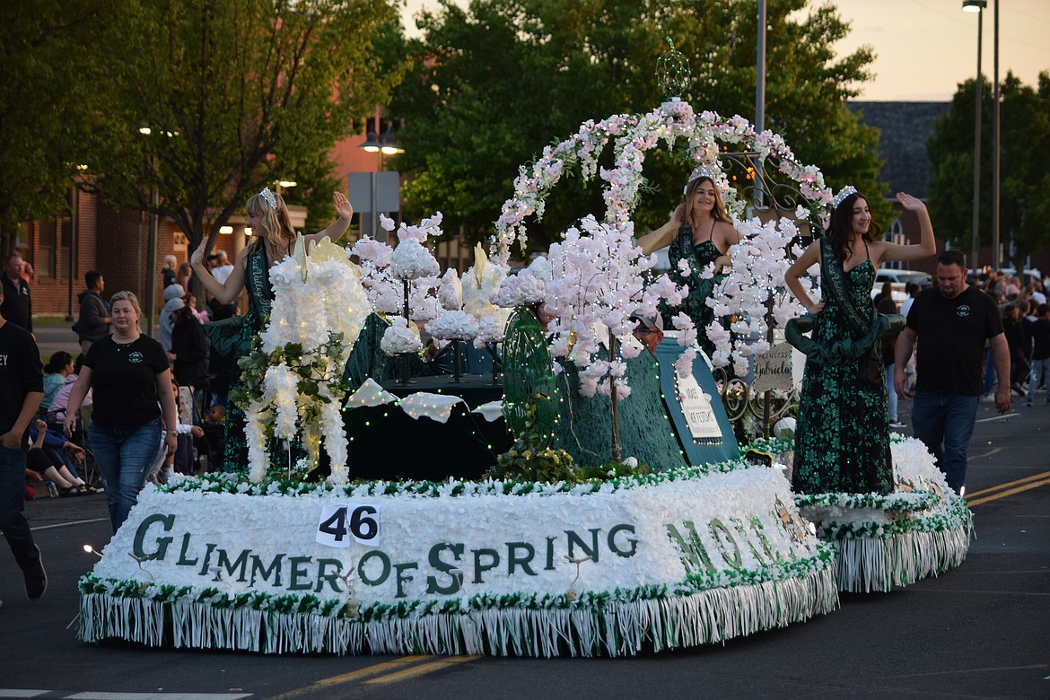 Moxee Hop Festival Royalty atop the festival’s float in the Grand Moonlight Parade on Saturday. Moxee will hold its annual hop festival this year on Aug. 3-5. For more information, check out the festival’s website at www.evcea.org.