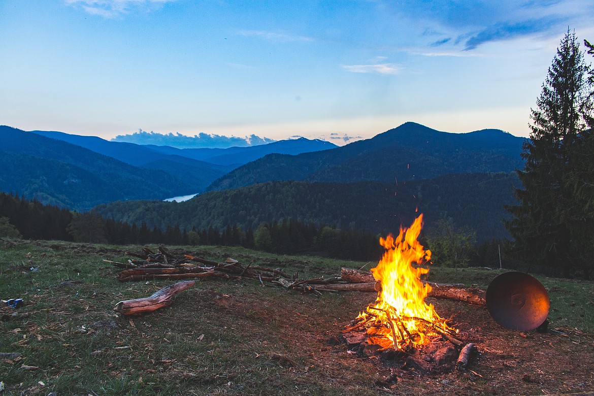 If you're looking to get away for the weekend and shake off the last of the winter blues, waived fees at Forest Service-run recreation areas may be the way to go this weekend.