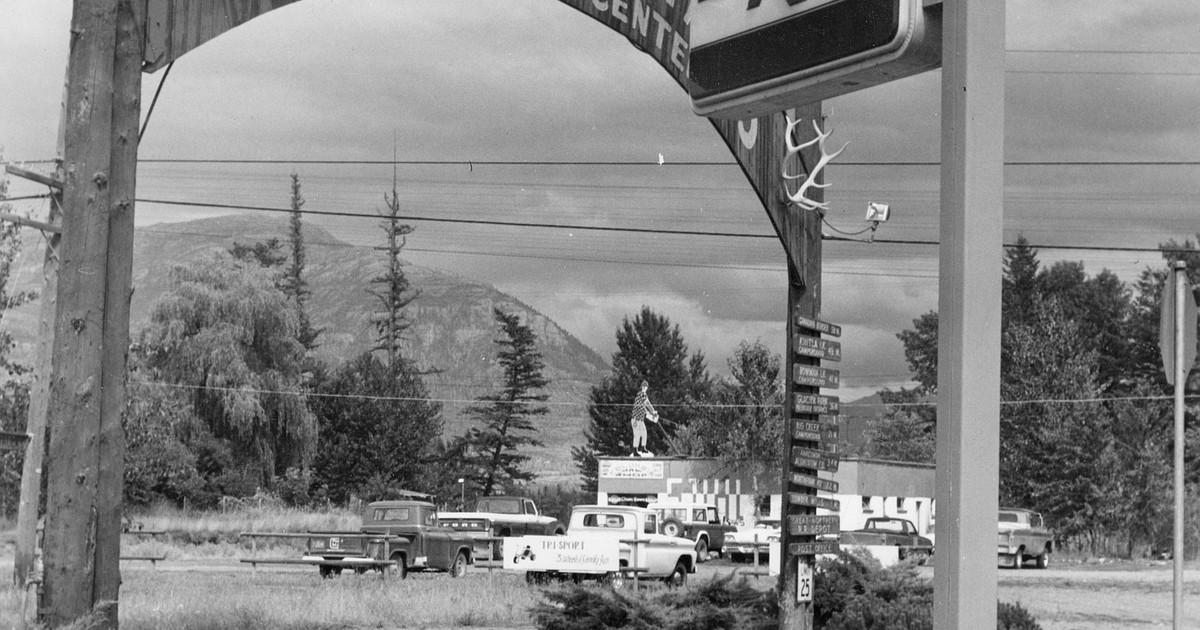 Yesterdays 1963 building the Logan Pass and Dam visitor centers