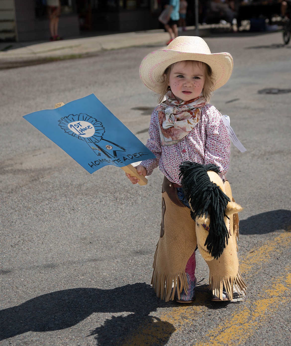 Maclei Kelley, 2, took first place in the Kiddy Parade homesteader category. (Tracy Scott/Valley Press)