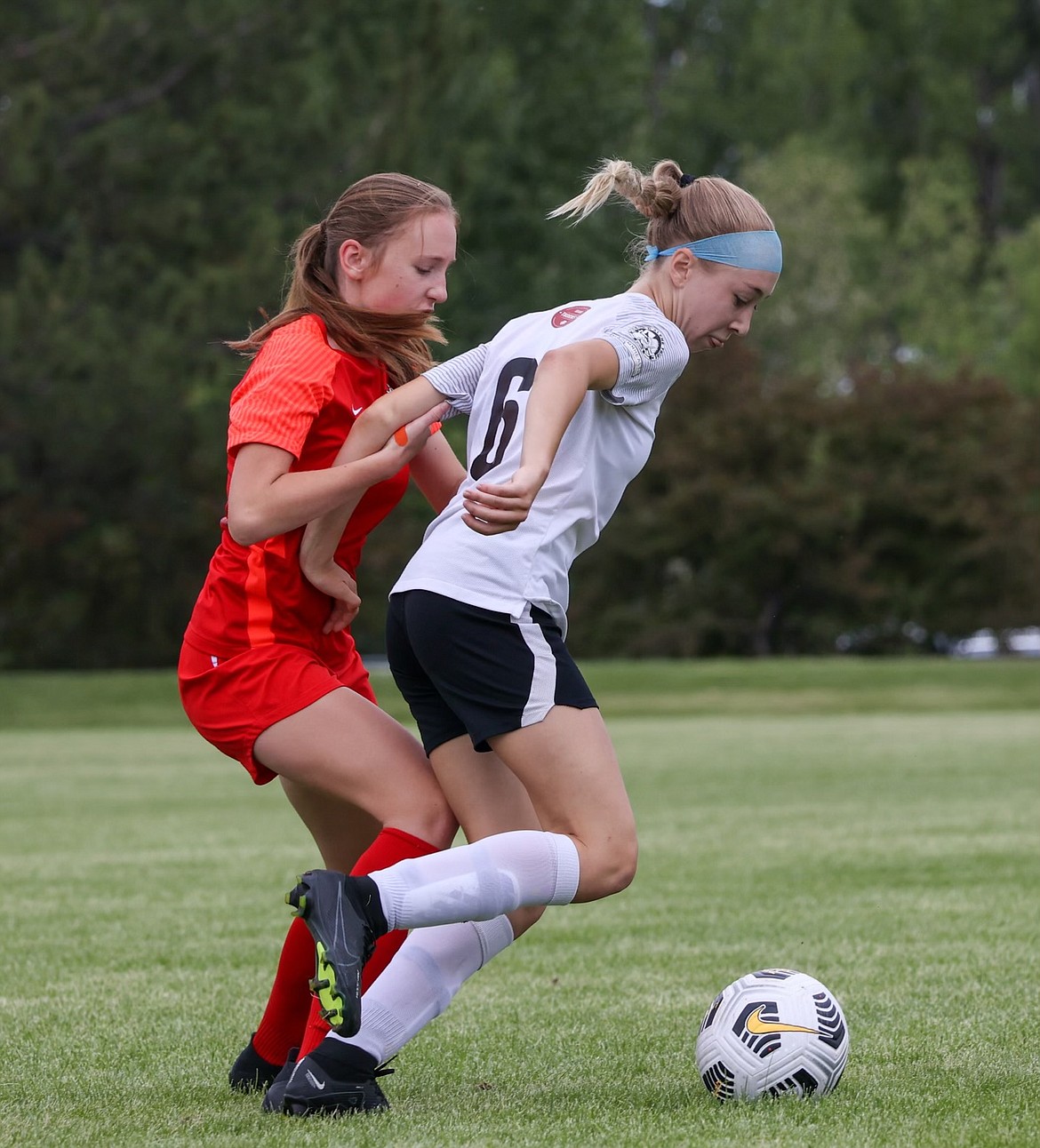 Photo by BETSY KOVATCH
Olivia Smith of the Thorns North FC 09 girls soccer team maneuvers past a player from the Columbia Premier Timbers of Washington on Sunday at the US Youth Soccer Far West Presidents Cup at the Simplot Sports Complex in Boise.
