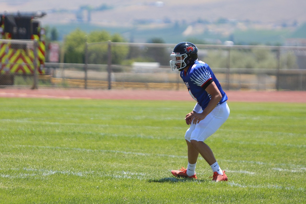 Ephrata linebacker Travis Hendrick drops back in coverage during the first half of the Earl Barden Classic.