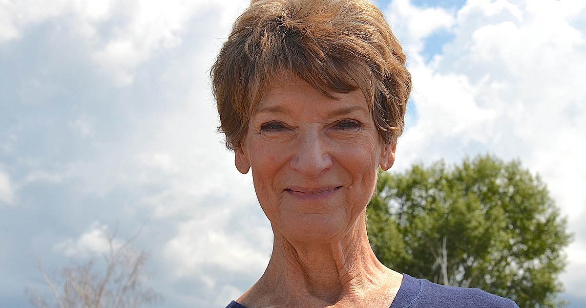 Veteran choir director takes Choral Society baton Lake County Leader