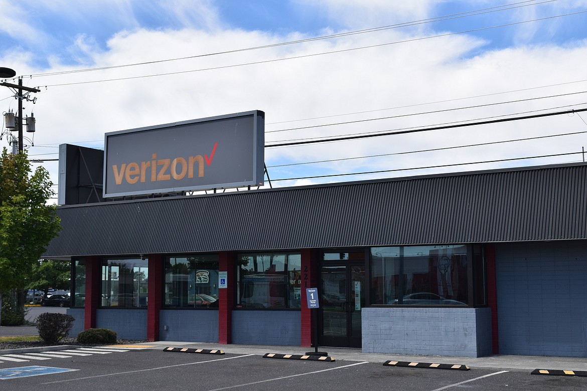 The exterior of TCC's Moses Lake Verizon Authorized Retailer, which will give away one backpack per child during Sunday's Backpack Giveaway from 1 to 3 p.m.