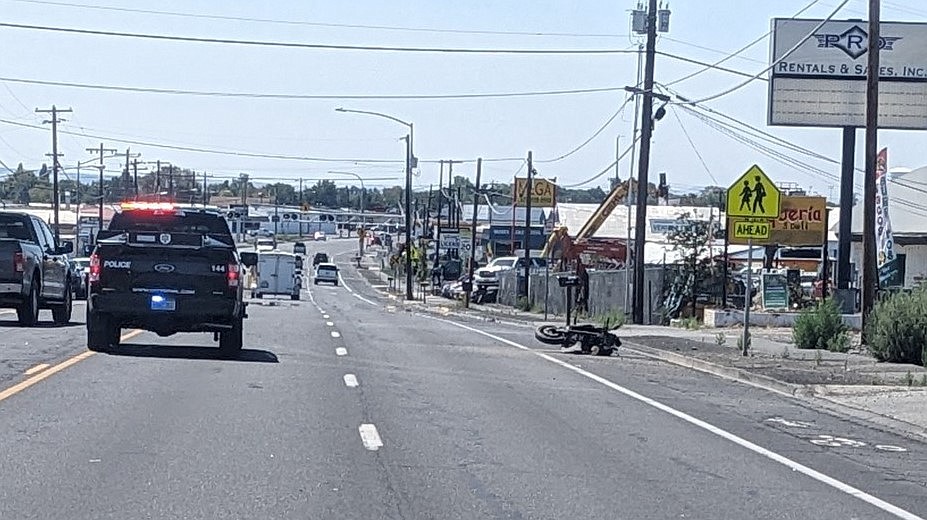 A Moses Lake motorcyclist died in a collision on West Broadway Avenue Monday morning, according to police.