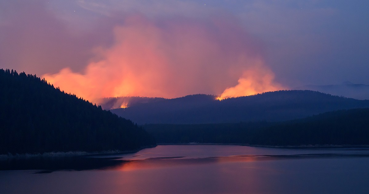 Ridge Fire near Martin City, Hungry Horse, more than 600 acres. Area ...
