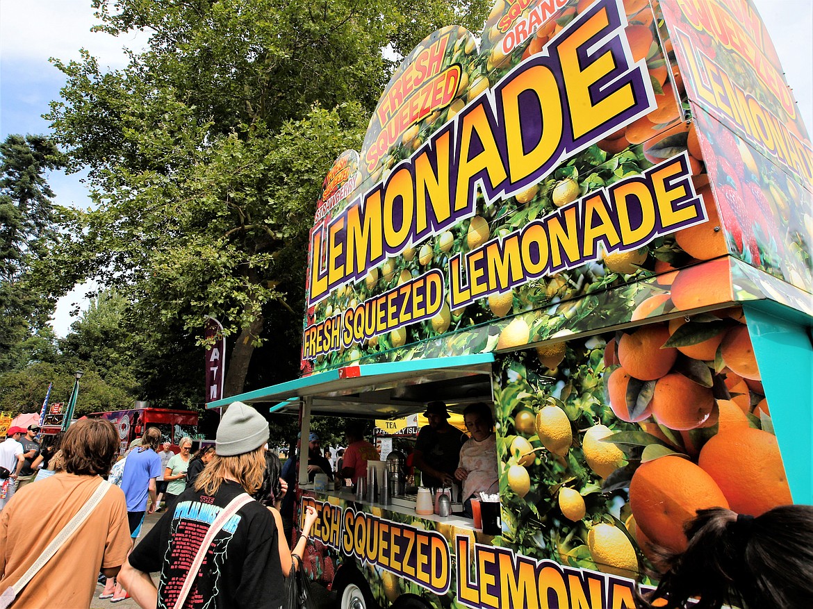 People line up for lemonade at Taste of Coeur d'Alene.