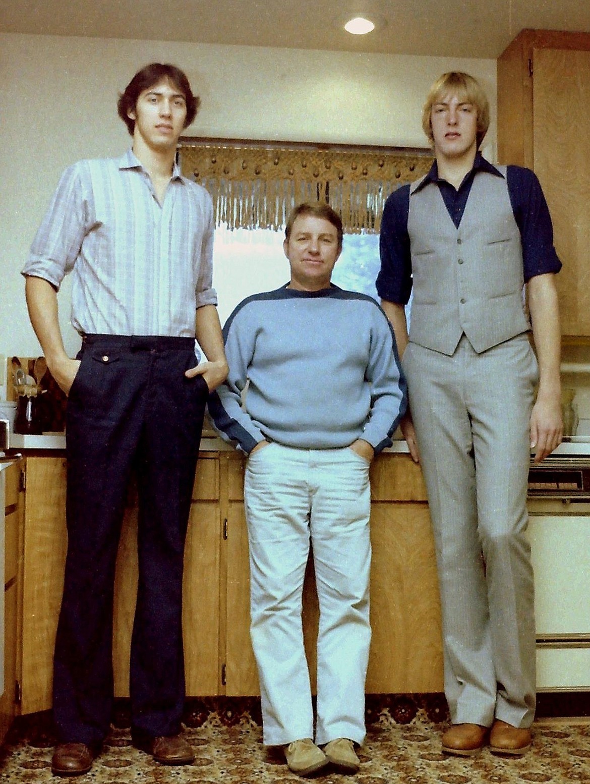 Don Sausser, middle, during Thanksgiving 1979, with Greg Wiltjer, right, and another 7-feet-tall NIC player.