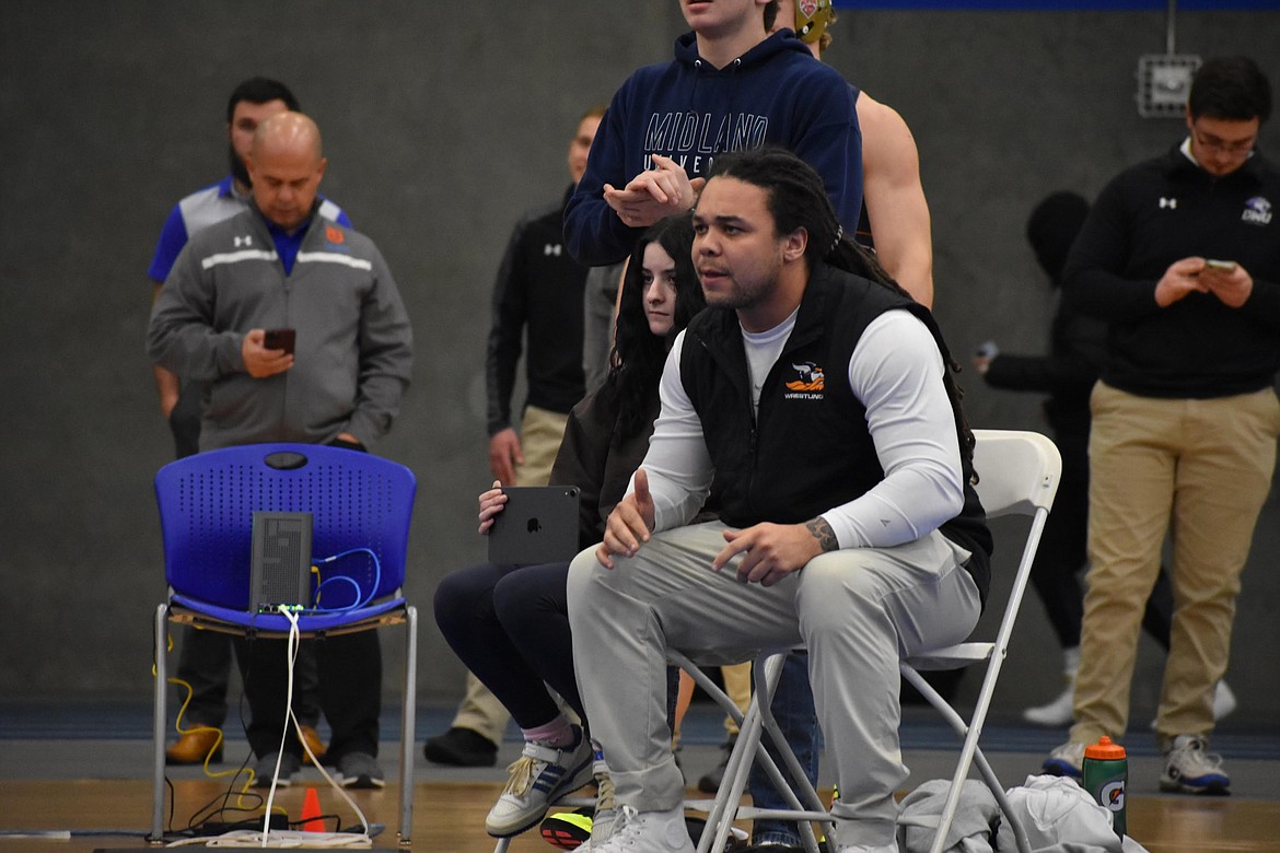 New Big Bend men’s wrestling coach Daviaire Dickerson comes to Moses Lake after spending three seasons coaching the men’s and women’s teams at Midland University in Fremont, Nebraska.